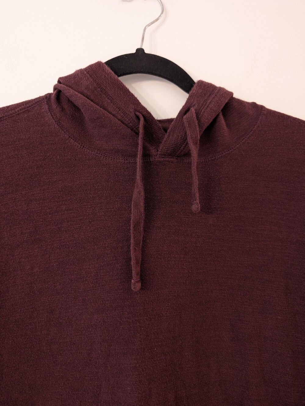 Faherty | Sunwashed Organic Hoodie | Vineyard Wine - Picture 4 of 6